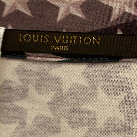SoldAuthentic Louis Vuitton short sleeve T-shirt Sz S stars monogram multicolour - Picture 3 of 15